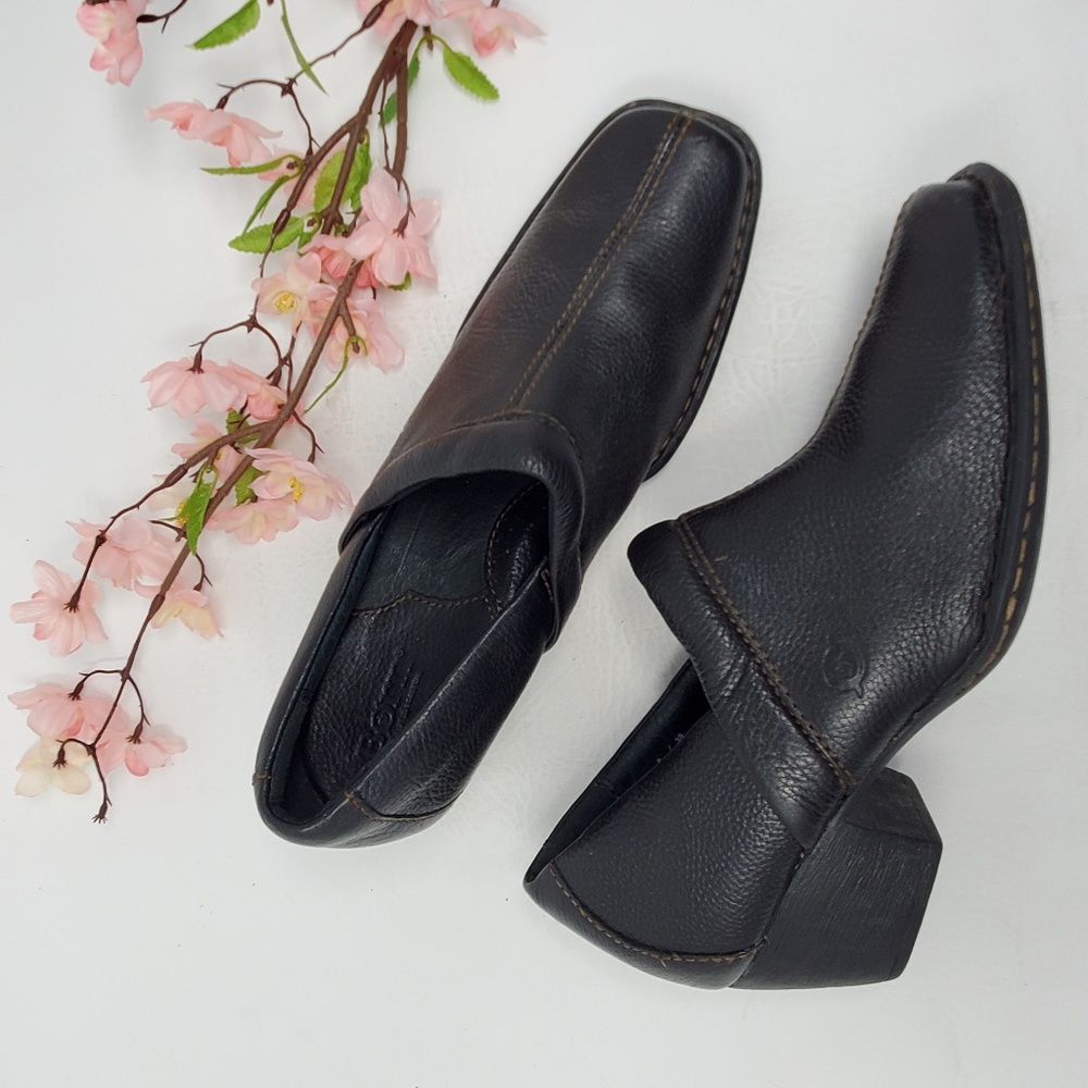 Born Black Leather Clogs Shoes 8 M Closed Back